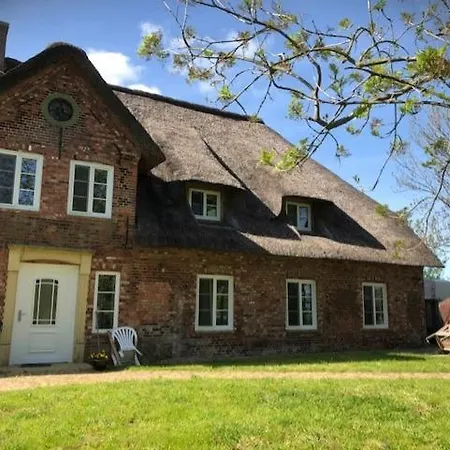 Reetdachhaus Ruexbuell Apartment Vollerwiek