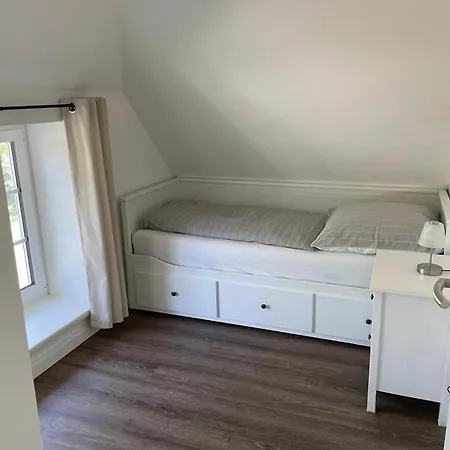Reetdachhaus Ruexbuell Apartment Vollerwiek