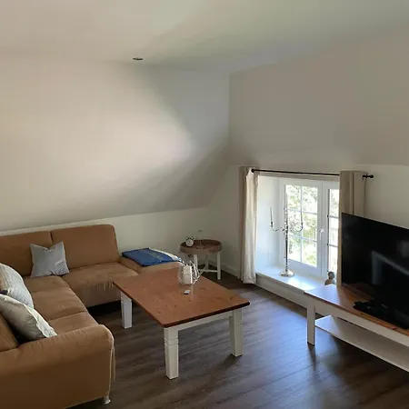 Apartment Reetdachhaus Ruexbuell Vollerwiek
